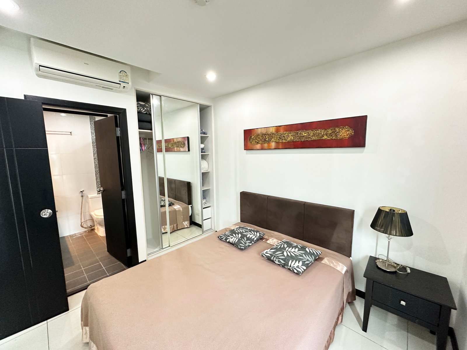 rent apartment Pattaya Siam Oriental